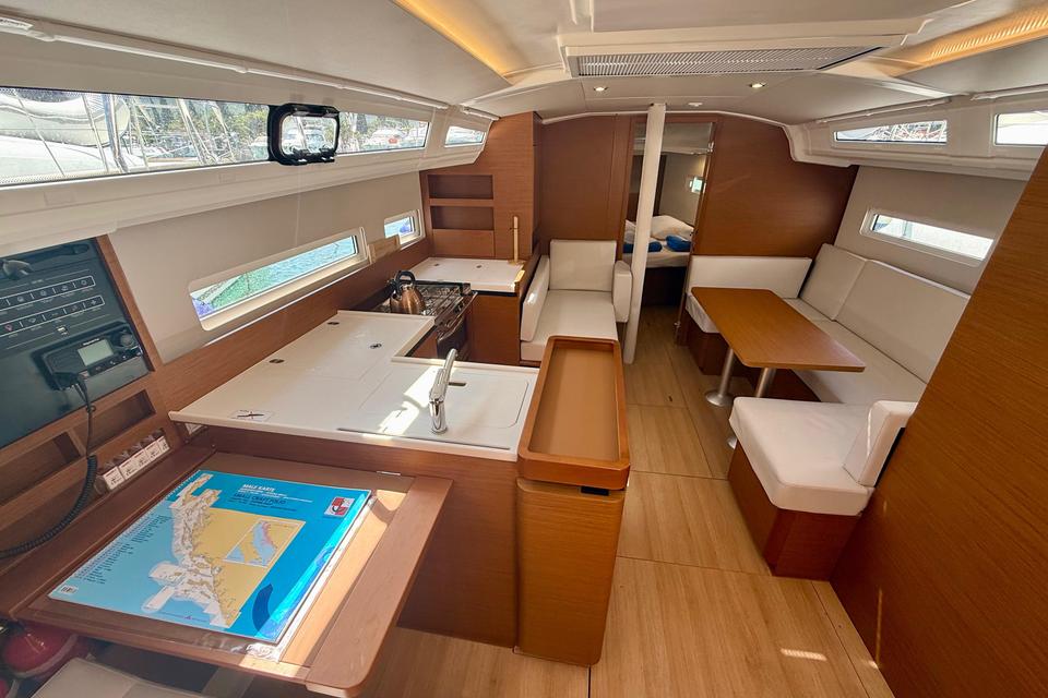 Jeanneau Sun Odyssey 410 (19)