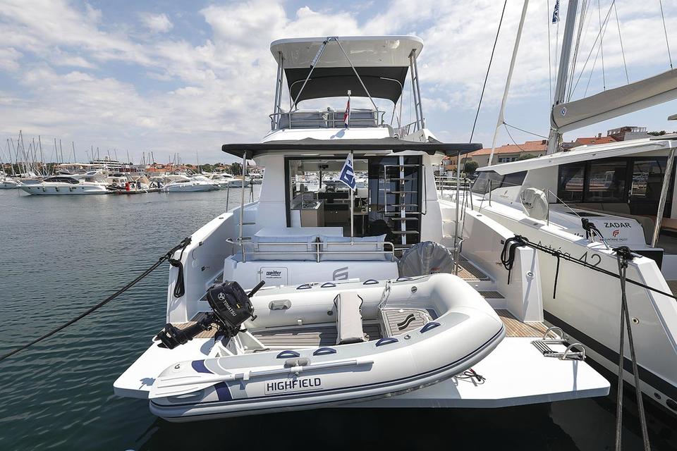 Motor Catamaran Fountaine Pajot MY 37