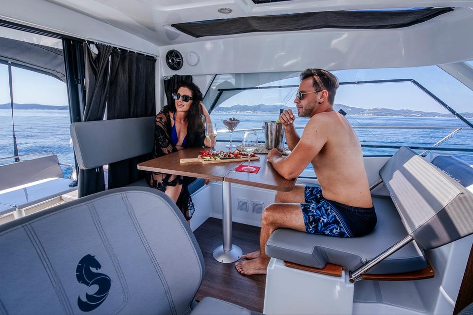 Beneteau Antares 9 (4)