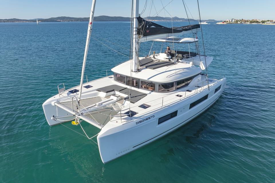 Lagoon 51