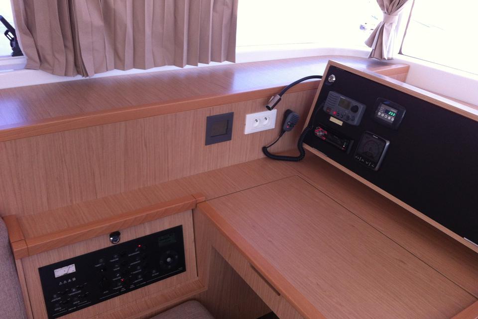 Lagoon 400 S2 (9)