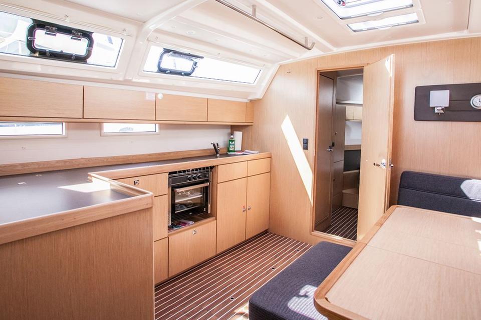 Bavaria Cruiser 46 (5)