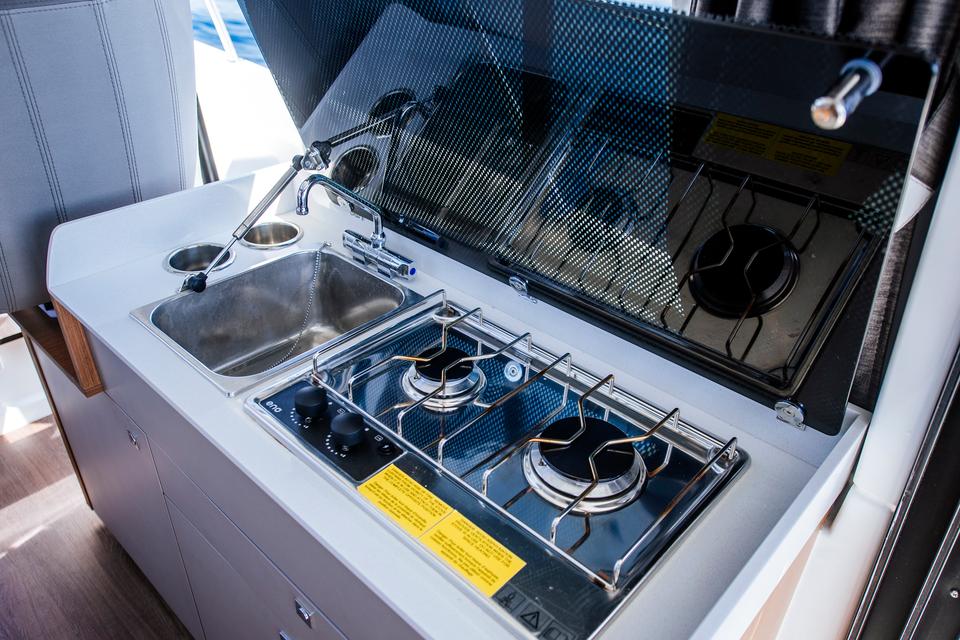 Beneteau Antares 9 (8)