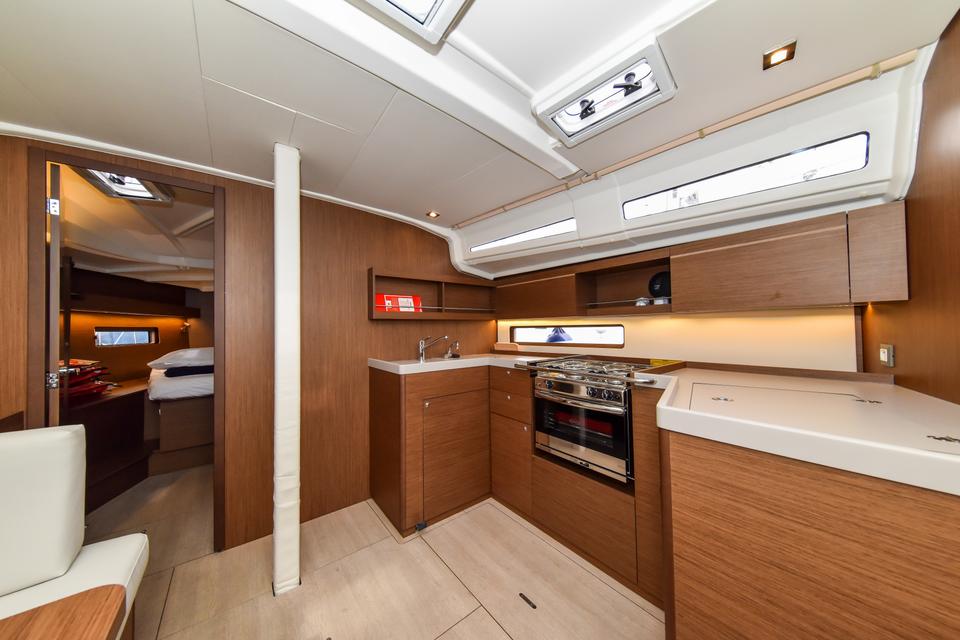 Beneteau Oceanis 40.1 (51)