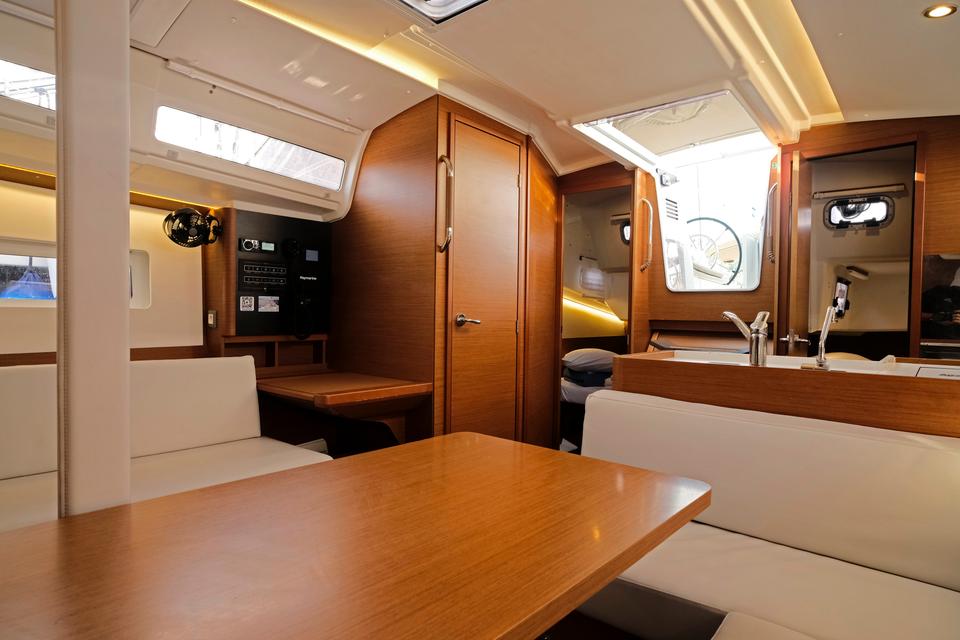 Jeanneau Sun Odyssey 380 (22)