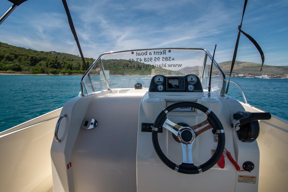 Quicksilver 675 Open (2)