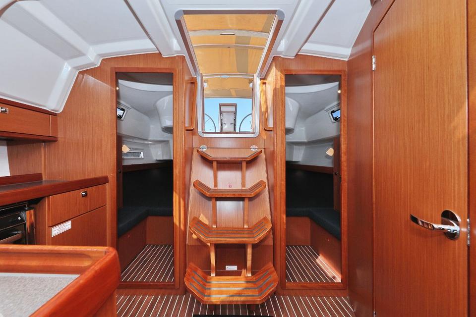 Bavaria Cruiser 37 (41)
