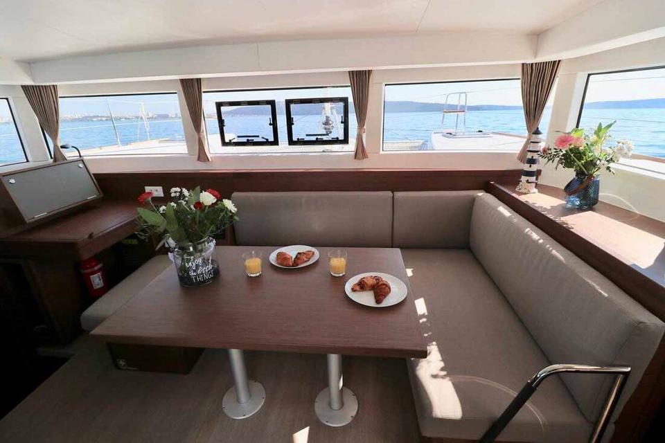 Lagoon 40 (10)