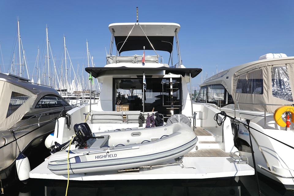 Motor Catamaran Fountaine Pajot MY 37