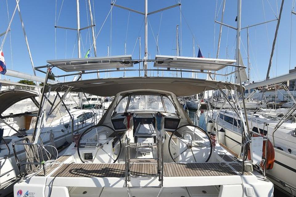Bavaria Cruiser 40 (4)
