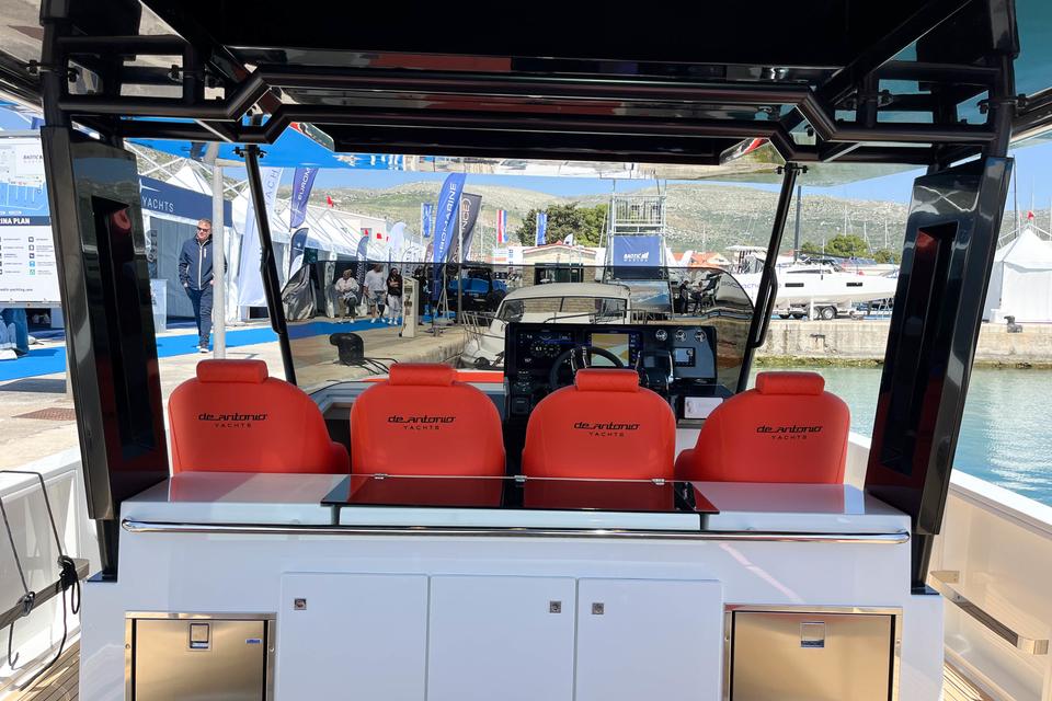 De Antonio D42 Open (13)