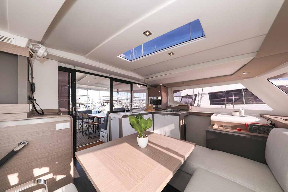 Fountaine Pajot Isla 40 (14)