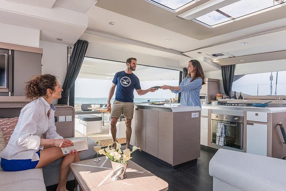 Fountaine Pajot Aura 51 (5)