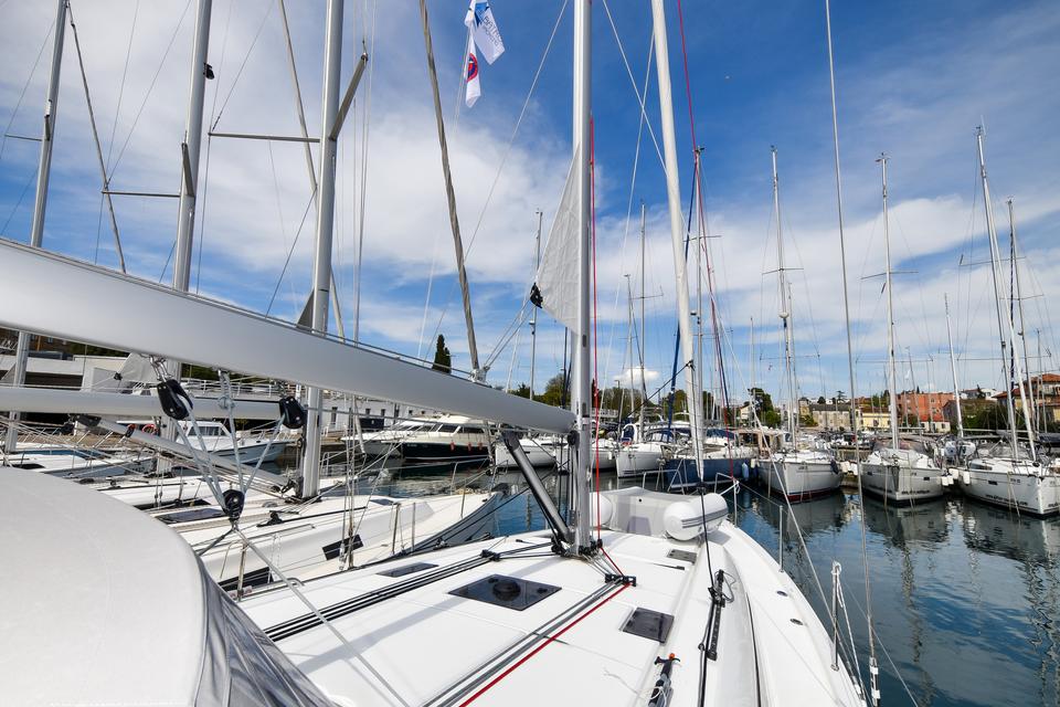 Beneteau Oceanis 40.1 (67)