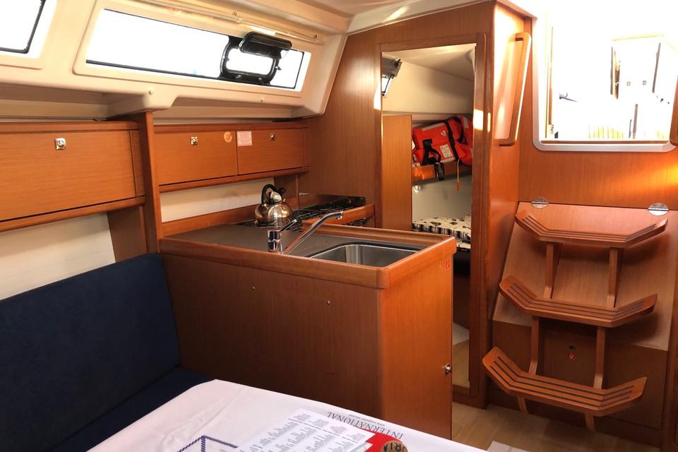 Bavaria Cruiser 34 (5)