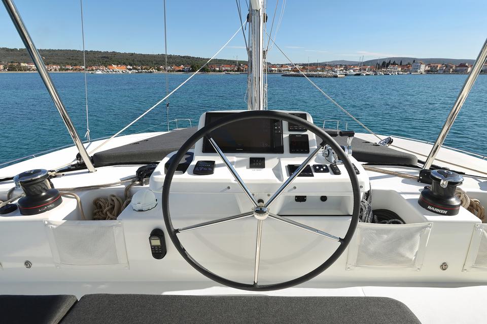 Lagoon 51 (54)