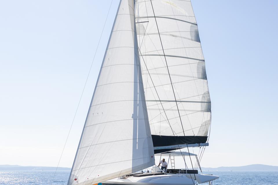 Lagoon 51 (13)