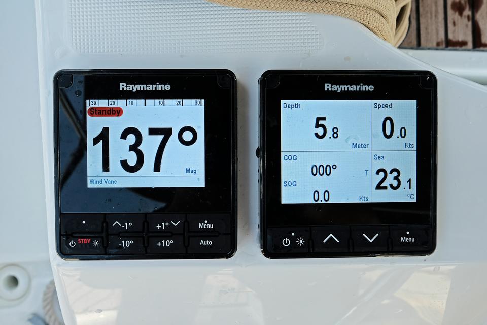 Jeanneau Sun Odyssey 380 (25)