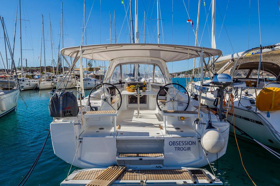 Beneteau Oceanis 38.1
