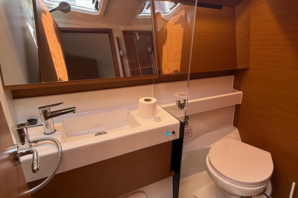 Jeanneau Sun Odyssey 410 (9)