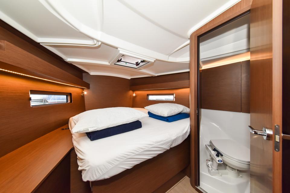 Beneteau Oceanis 40.1 (3)