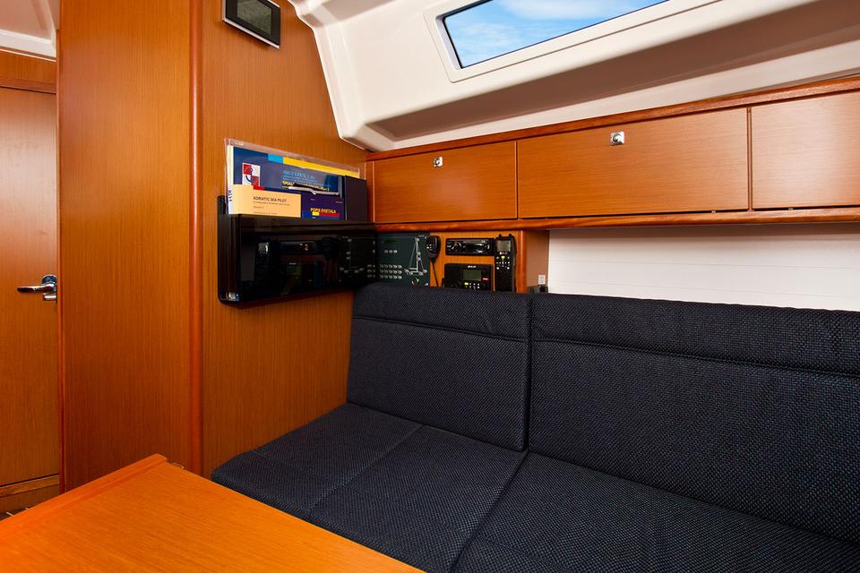 Bavaria Cruiser 34 (19)