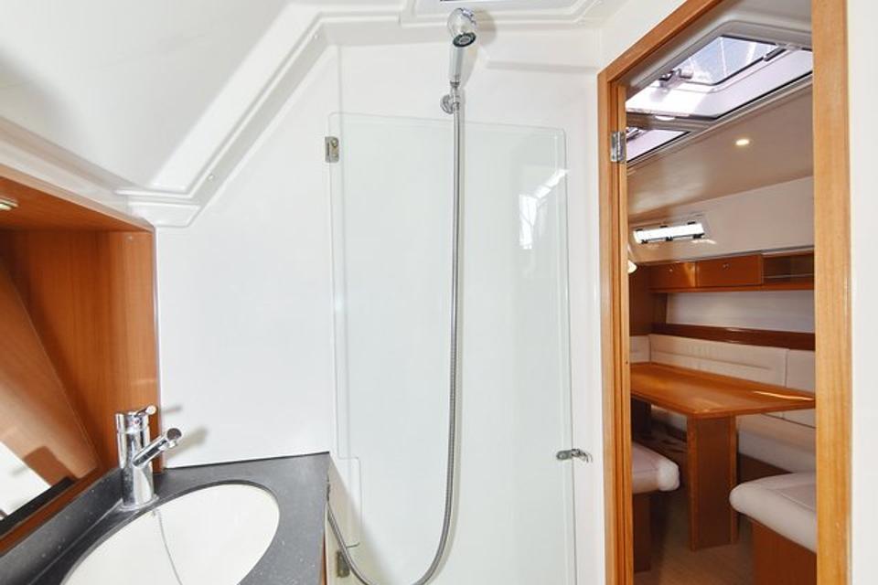 Bavaria Cruiser 40 (7)