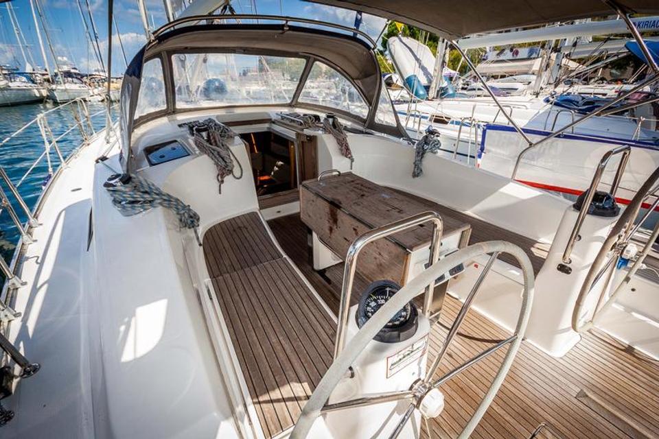 Bavaria Cruiser 40 (37)