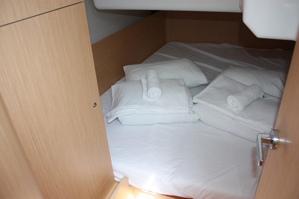 Beneteau Oceanis 35.1 (2)