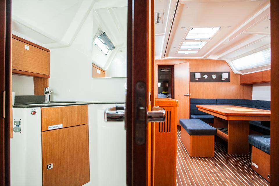 Bavaria Cruiser 46 (5)