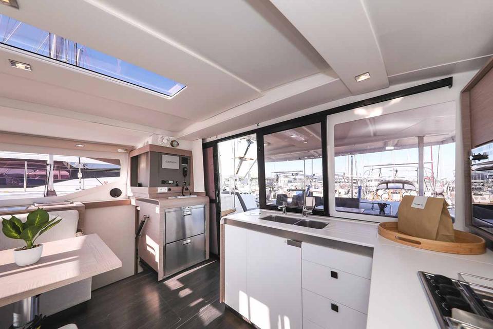 Fountaine Pajot Isla 40 (17)