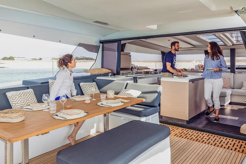Fountaine Pajot Aura 51 (12)