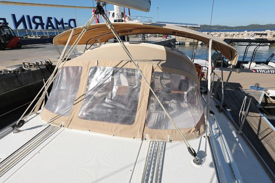 Bavaria Cruiser 37 (12)