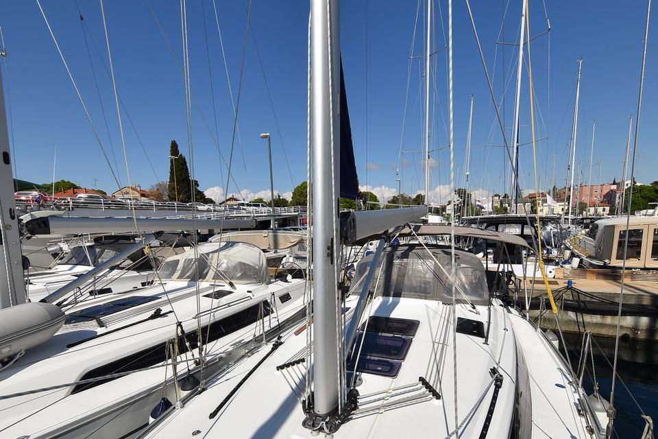 Bavaria 37 (3)