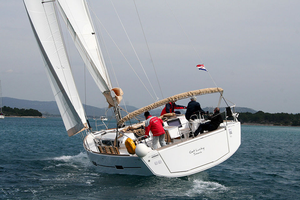 Dufour 460 Grand Large (2)