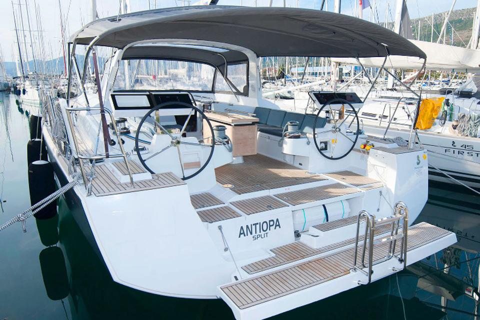 Beneteau Oceanis 55