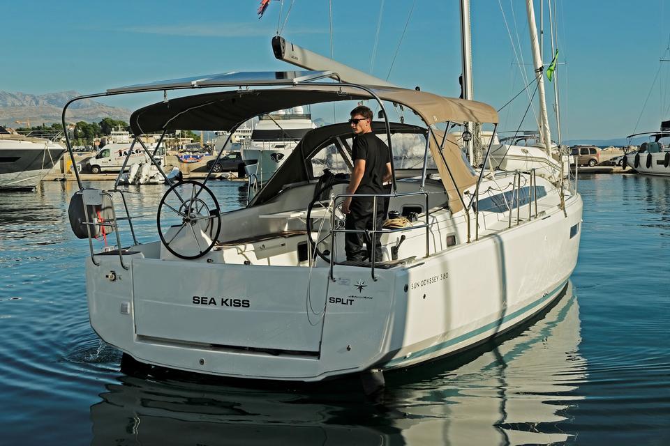 Jeanneau Sun Odyssey 380 (20)