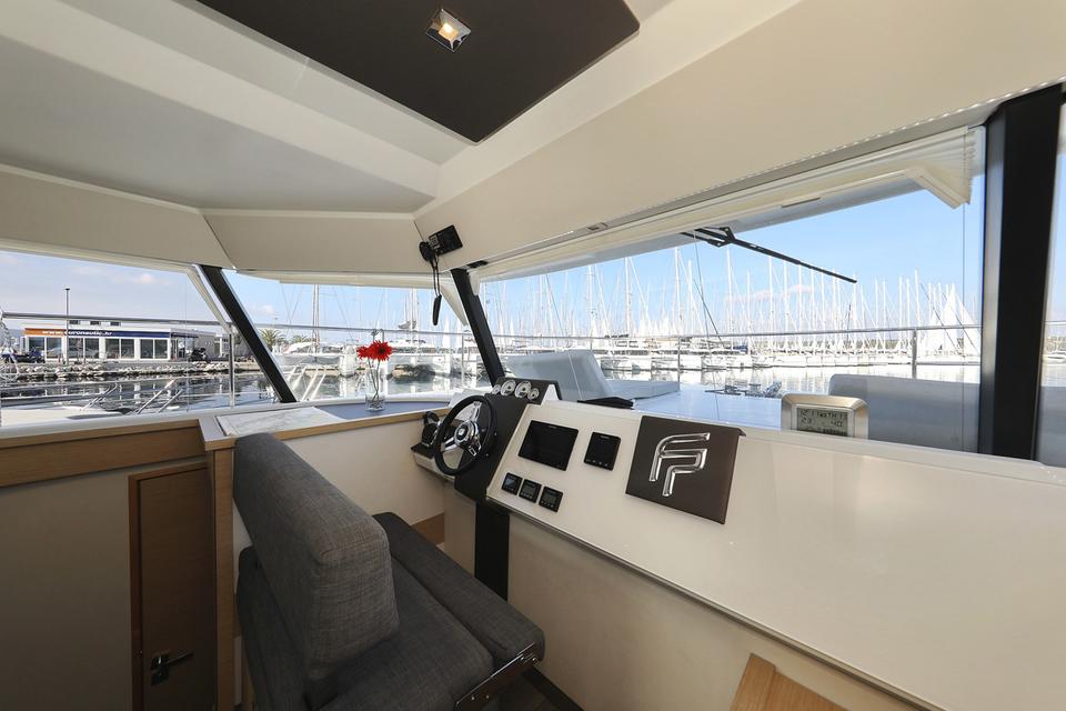 Motor Catamaran Fountaine Pajot MY 37 (17)