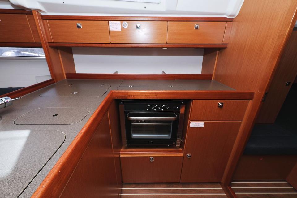 Bavaria Cruiser 37 (42)