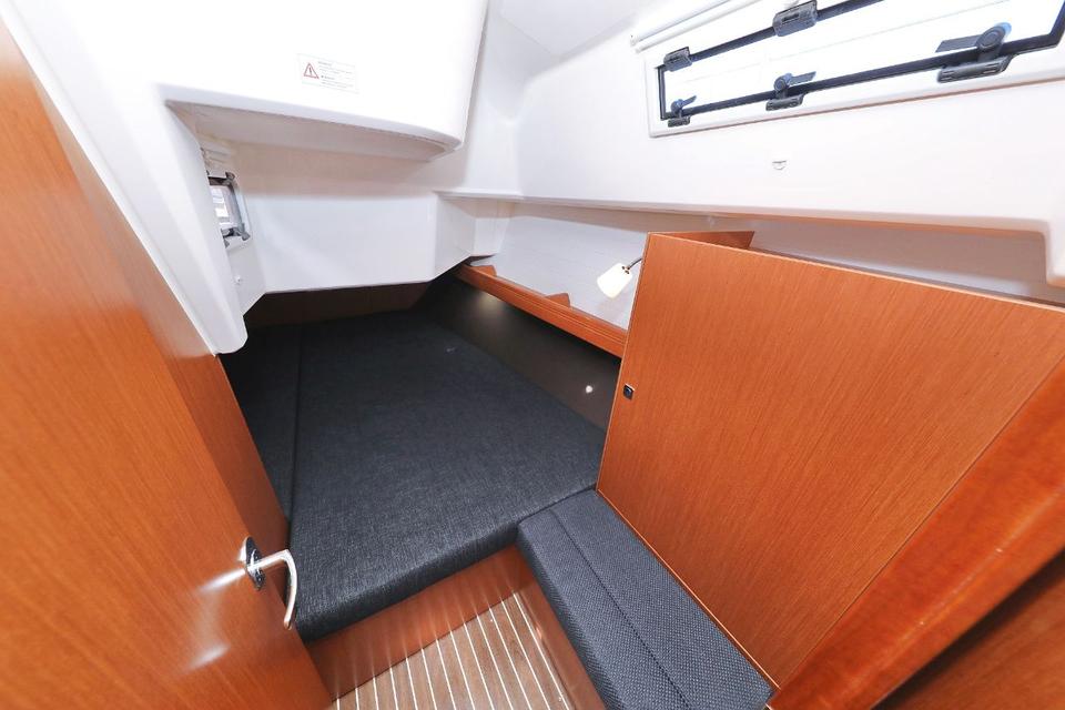 Bavaria Cruiser 37 (61)