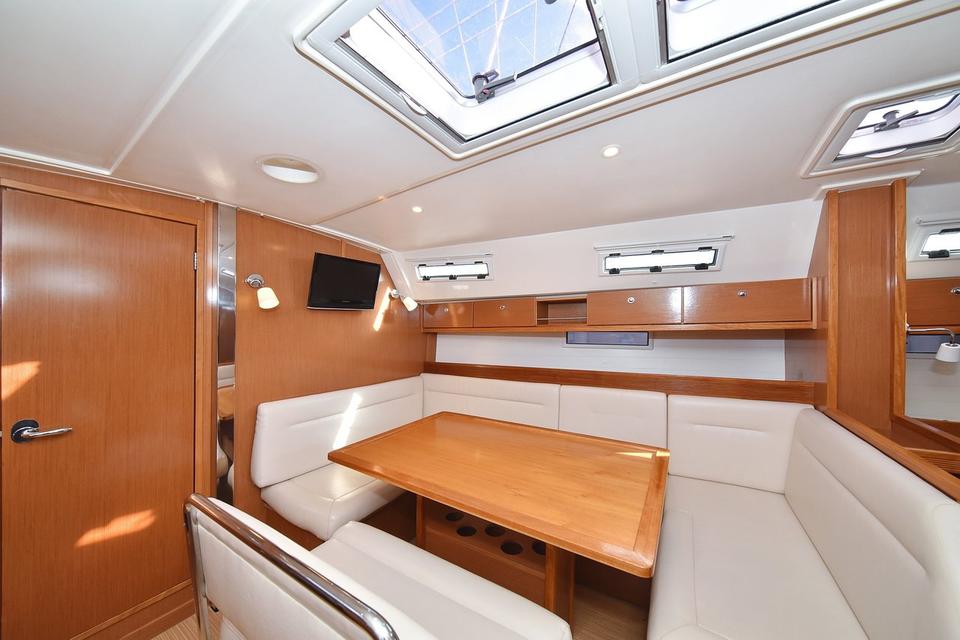 Bavaria Cruiser 40 (17)