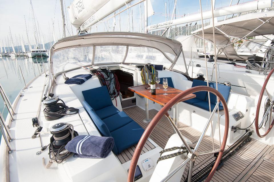 Beneteau First 45 (7)