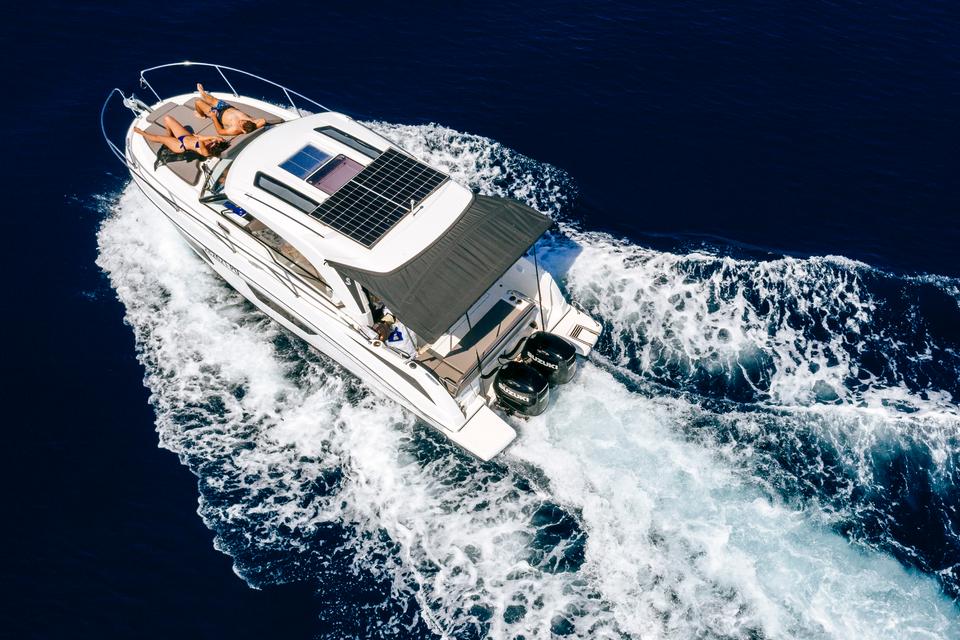 Beneteau Antares 9 (9)
