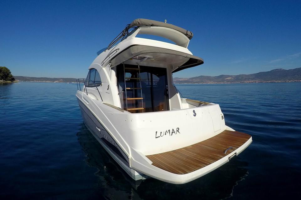 Beneteau Antares 30 Fly (2)
