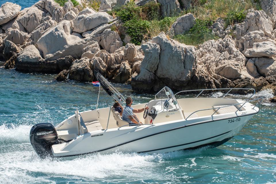 Quicksilver 675 Open (9)