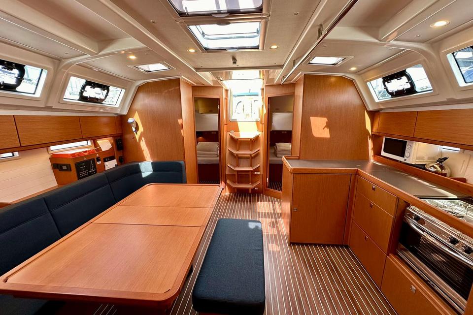 Bavaria Cruiser 46 (2)
