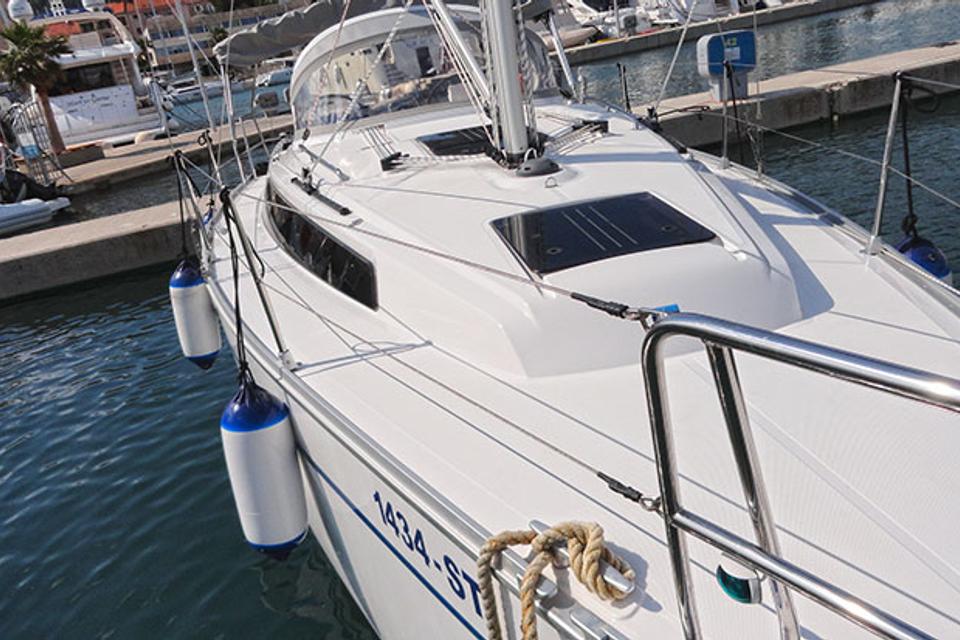 Bavaria Cruiser 34 (13)