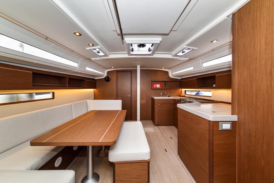 Beneteau Oceanis 40.1 (44)