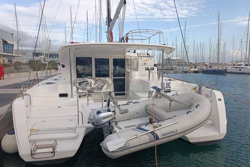 Lagoon 40 (4)