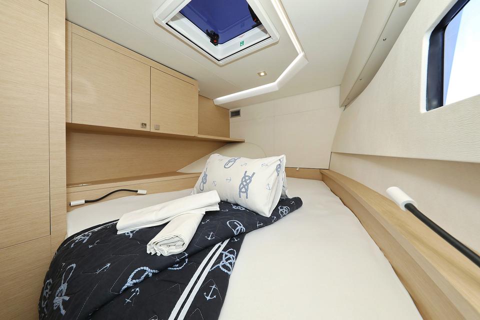 Motor Catamaran Fountaine Pajot MY 37 (26)